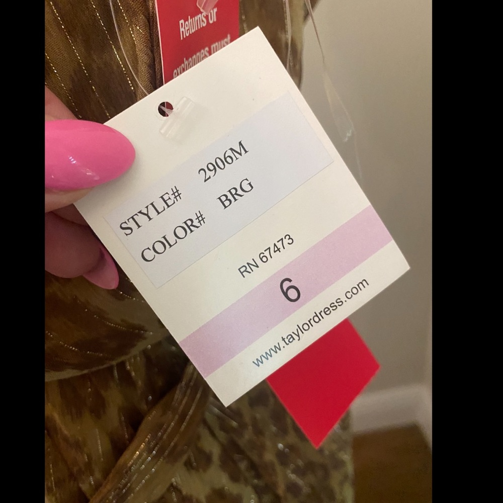Taylor Dress π HOST PICK π - Picture 11 of 11